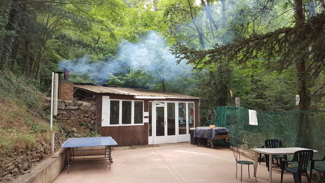 Camping Le P'Tit Bonheur Escaro Esterno foto