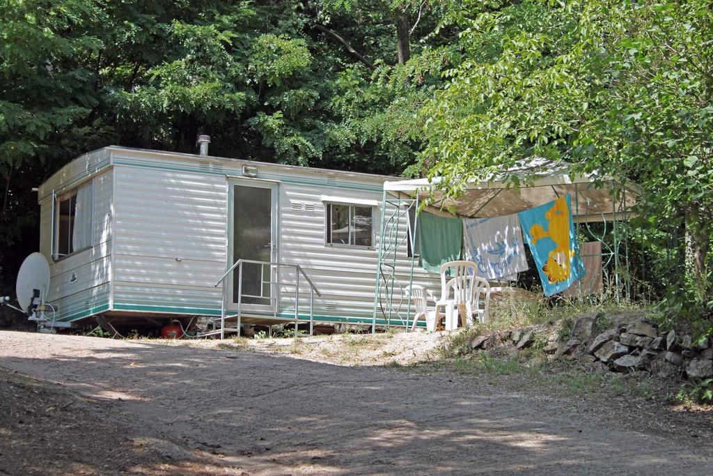 Camping Le P'Tit Bonheur Escaro Camera foto