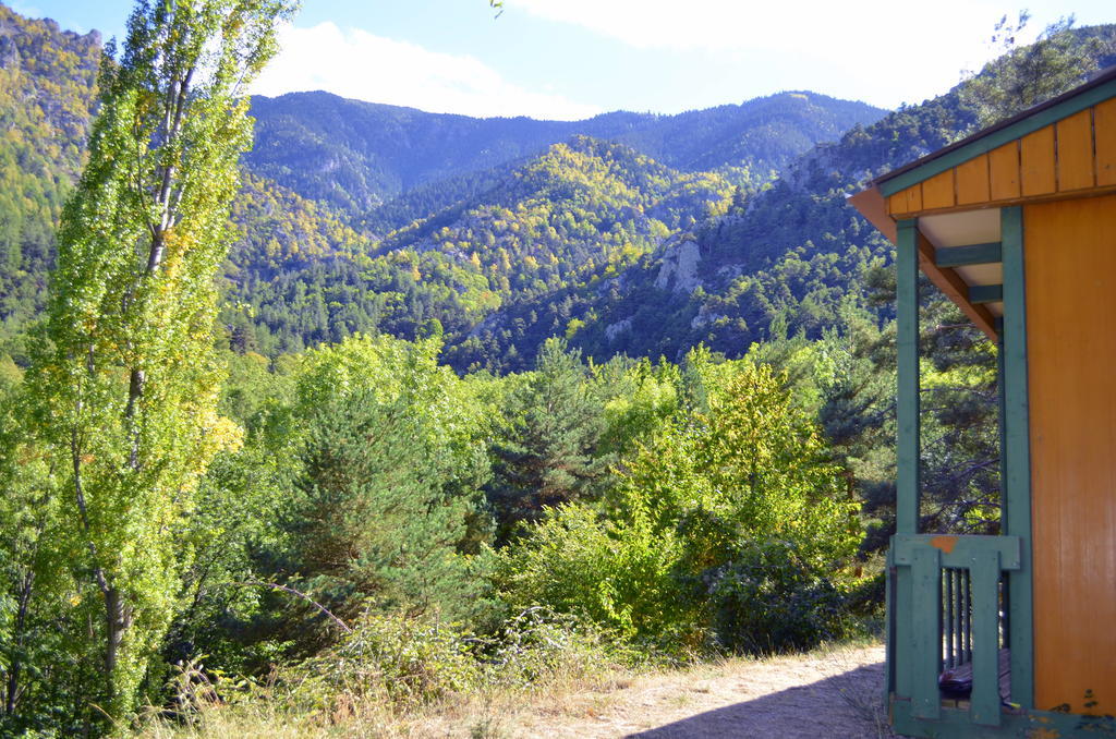 Camping Le P'Tit Bonheur Escaro Esterno foto