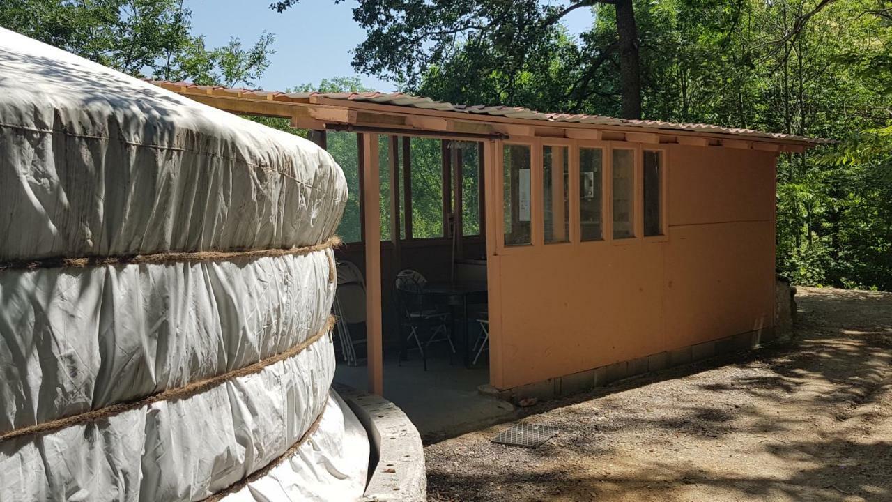 Camping Le P'Tit Bonheur Escaro Esterno foto